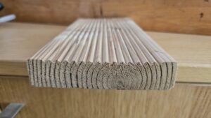Decking nr. 437 / 21x95